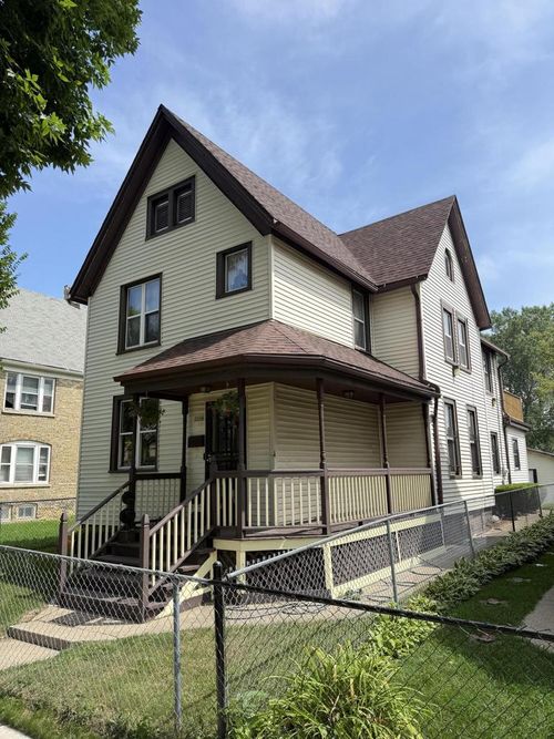 2328 N 9th Street, Milwaukee, WI, 53206 | Card Image