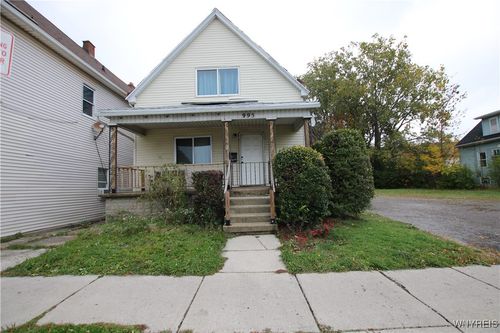 995 Tonawanda St, Buffalo, NY, 14207-1018 | Card Image