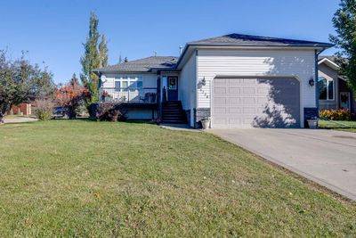 5238 45 Ave, House detached with 5 bedrooms, 3 bathrooms and 3 parking in Rimbey AB | Image 1