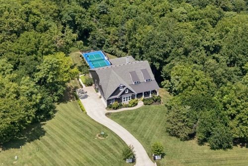 1201 Saddle Springs Dr, Thompsons Station, TN, 37179-5420 | Card Image