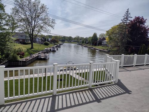 2549 Riverwood Dr, Port Huron, MI, 48060-2694 | Card Image