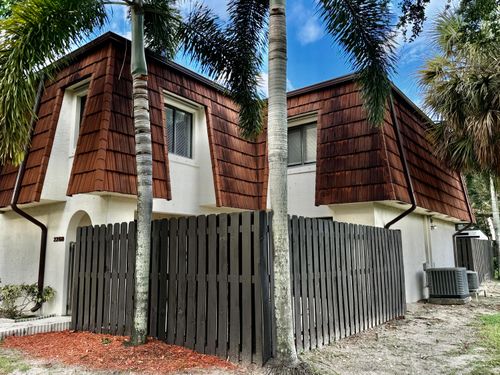 apt-d-2216 White Pine Cir, Greenacres, FL, 33415-6112 | Card Image