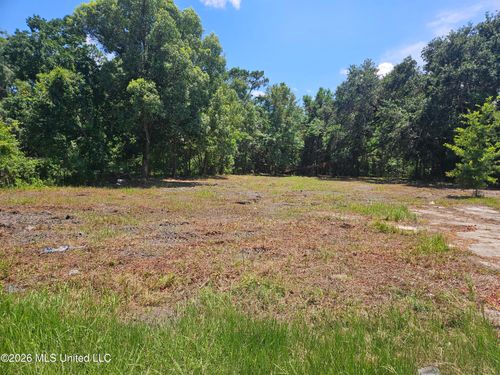 1209 Old Spanish Trl, Bay Saint Louis, MS, 39520-2239 | Card Image