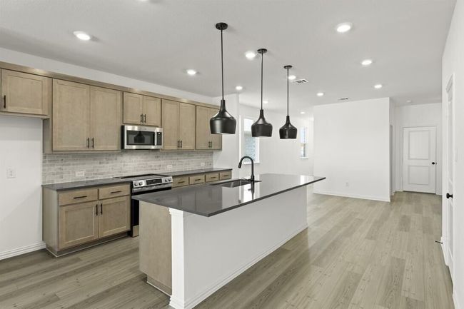 14111 Harden St, House other with 5 bedrooms, 4 bathrooms and null parking in Pilot Point TX | Image 14