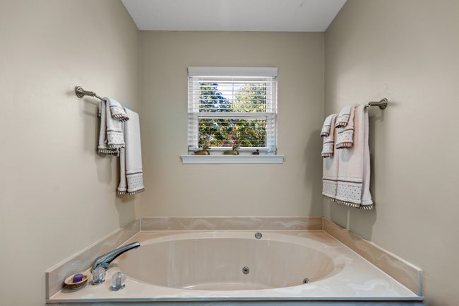 2227 Bay Pointe Dr, House other with 5 bedrooms, 3 bathrooms and null parking in Hixson TN | Image 20