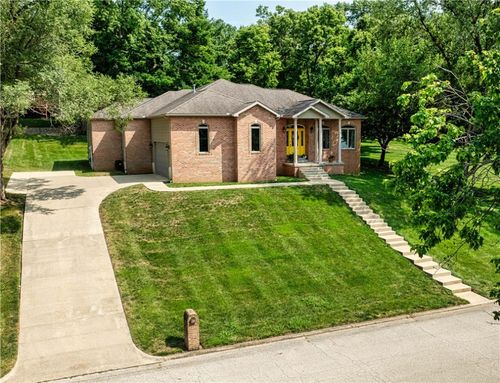 384 Greenway Ln, Decatur, IL, 62521-2529 | Card Image