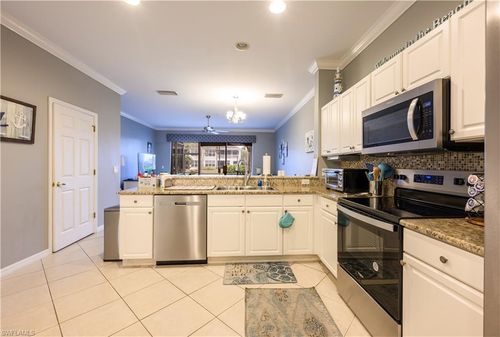 58-1048 Hampton Cir, NAPLES, FL, 34105-4821 | Card Image