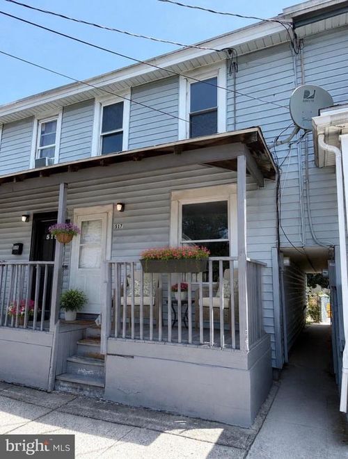 517 Linden Ave, Burlington, NJ, 08016-1821 | Card Image