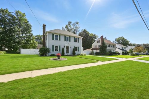 95 Field Rd, Longmeadow, MA, 01106-1006 | Card Image