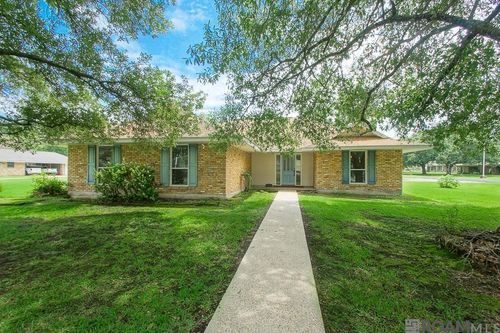 10112 Shoe Creek Dr, Baton Rouge, LA, 70818-4003 | Card Image