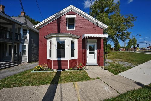 17 Saint Marys St, Lancaster, NY, 14086-2015 | Card Image