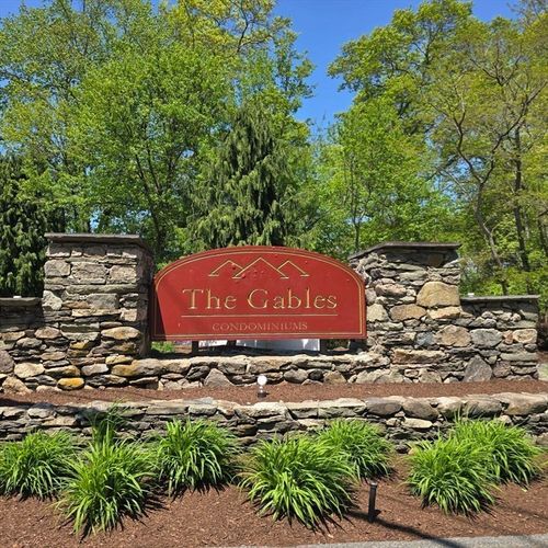 521-521 Hampton Way, Abington, MA, 02351-4012 | Card Image
