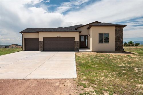 550 E Chaunsey Dr, Pueblo West, CO, 81007-1321 | Card Image