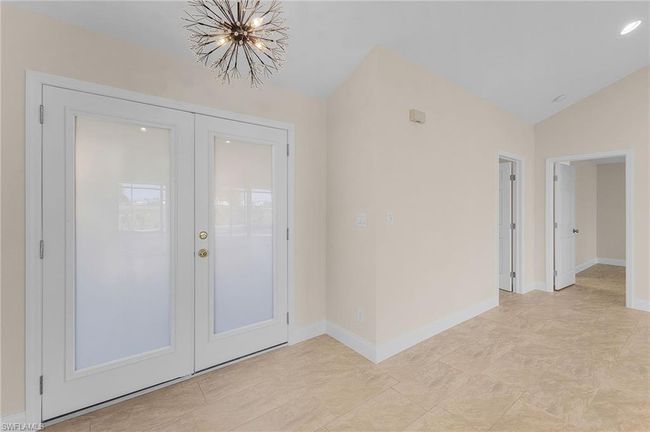 Front Interior Entry | Image 5