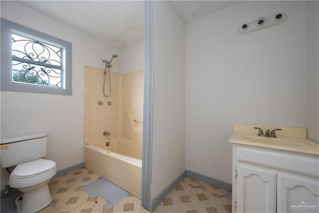 24864 Coral, House other with 3 bedrooms, 1 bathrooms and 1 parking in San Benito TX | Image 6
