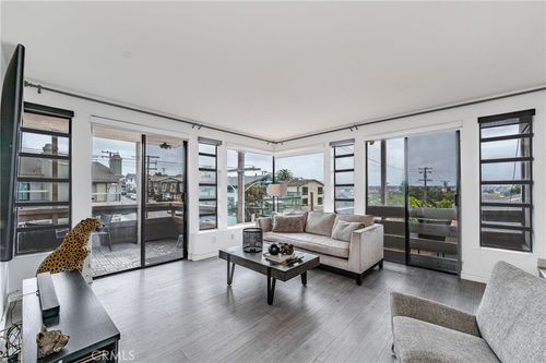 38-2575 19th Pl, Long Beach, CA, 90803 | Card Image