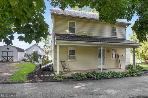 10 Park St, SEVEN VALLEYS, PA, 17360-8599 | Card Image