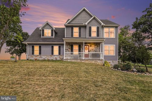 789 Colebrook Rd, MOUNT JOY, PA, 17552-9012 | Card Image