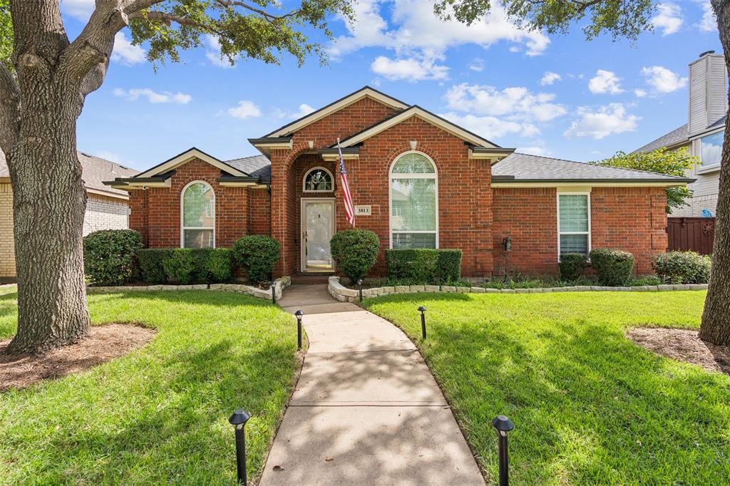Red Oak Trl, The Colony, TX 75056