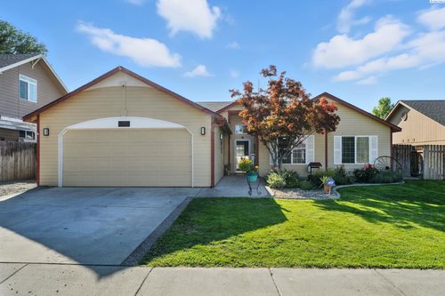 1428 S Quillan Ct, Kennewick, WA, 99338-2300 | Card Image