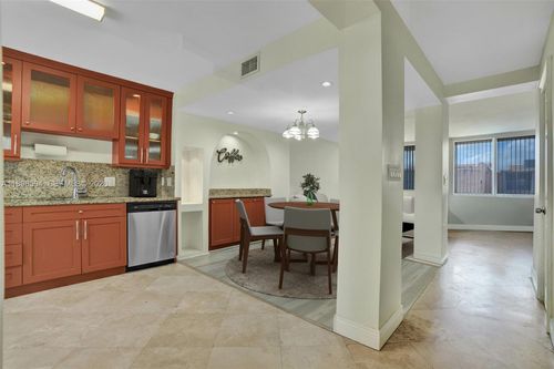 62-4350 W 11th Ct, Hialeah, FL, 33012-7701 | Card Image