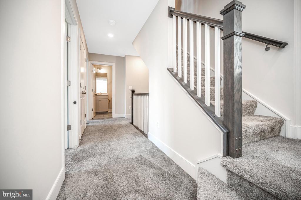 Residential Lease in WOODBRIDGE 2