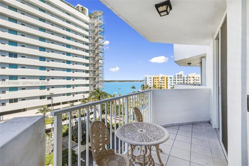 819-7933 West Dr, North Bay Village, FL, 33141-5578 | Card Image