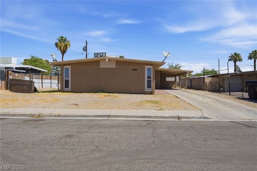 2836 Reynolds Ave, North Las Vegas, NV, 89030-7237 | Card Image