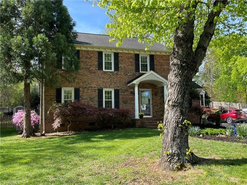 802 Gretchen Ln, Greensboro, NC, 27410-3109 | Card Image