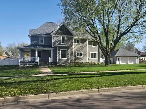 125 9th St Sw, Le Mars, IA, 51031-2336 | Card Image