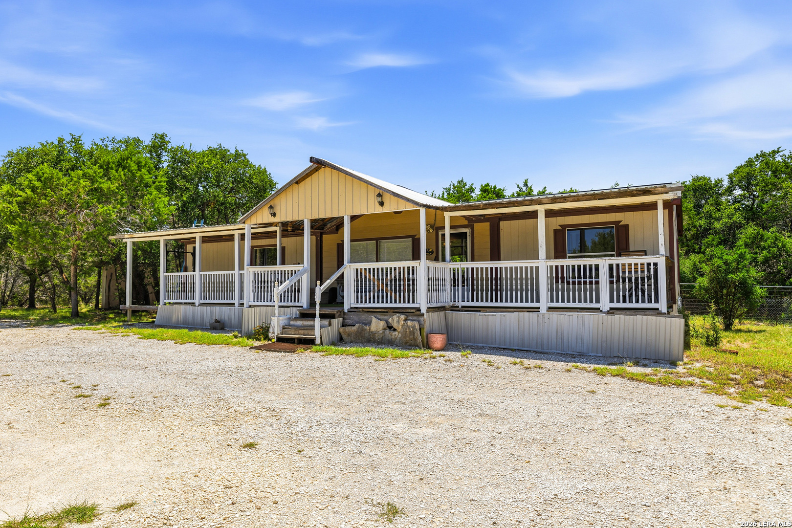 Residential in Lakehills 3