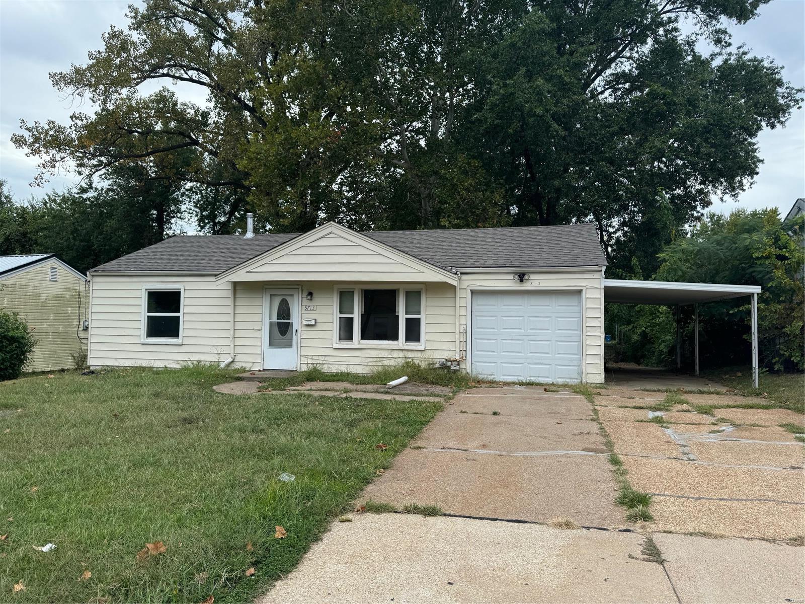 Lorna Ln, Saint Louis, MO 63136