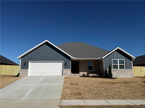 82 W Watson Ln, Farmington, AR, 72730-2802 | Card Image