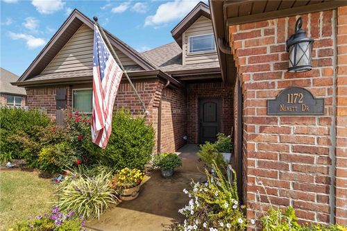 1172 Nemett Dr, Pea Ridge, AR, 72751-3329 | Card Image