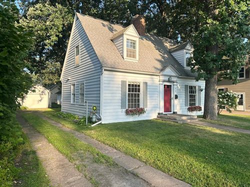 412 Park St S, Mora, MN, 55051-1447 | Card Image