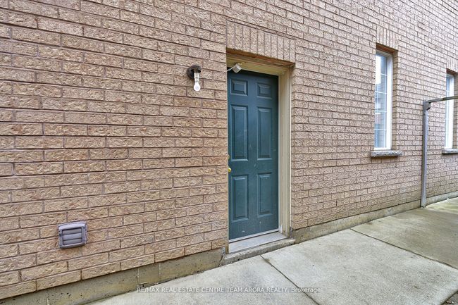 27 Beresford Cres, House other with 5 bedrooms, 4 bathrooms and 4 parking in Brampton ON | Image 42