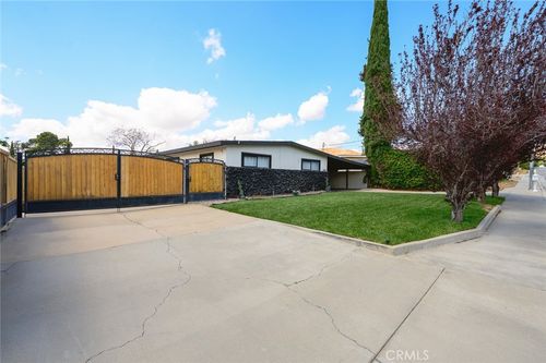 1057 N Alessandro St, Banning, CA, 92220-2445 | Card Image