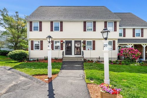 30-20 Washington St, Methuen, MA, 01844-6917 | Card Image
