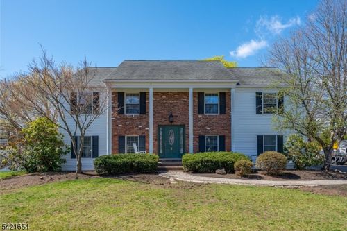 5 Abbey Ln, Pompton Plains, NJ, 07444-1801 | Card Image