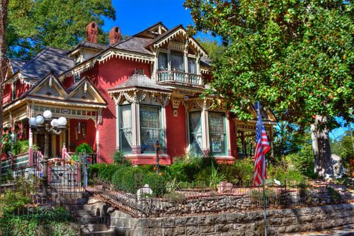 282 Spring St, Eureka Springs, AR, 72632-3152 | Card Image
