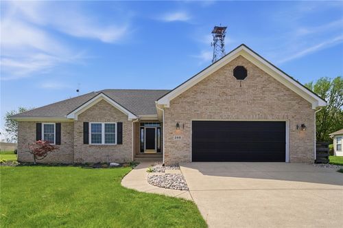 398 Greystone Dr, Centerville, OH, 45458-4975 | Card Image