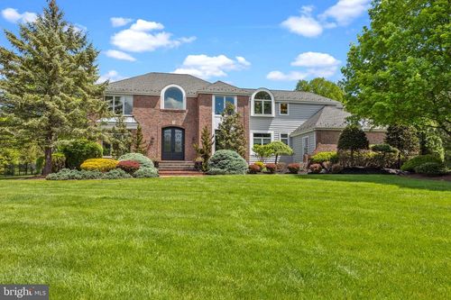 28 Bayshore Dr, Newtown, PA, 18940-3805 | Card Image