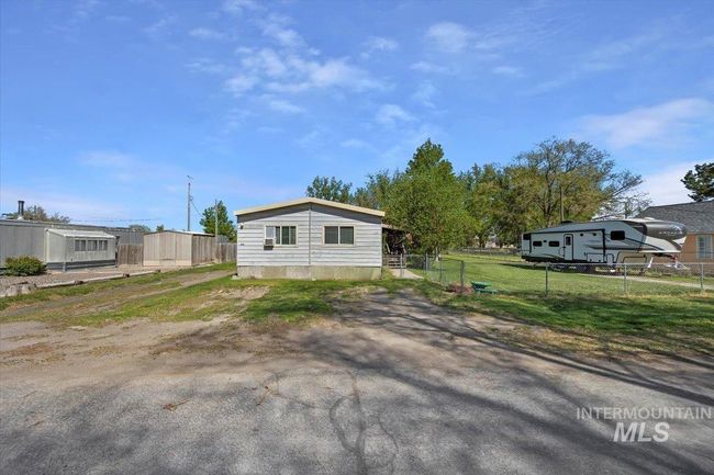 428 N 1 St St E, House other with 3 bedrooms, 2 bathrooms and null parking in Paul ID | Image 4