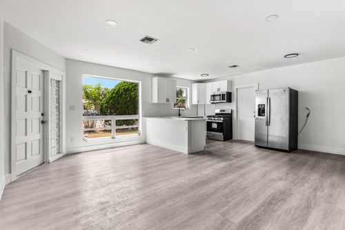 6831 Greene St, Hollywood, FL, 33024-2833 | Card Image
