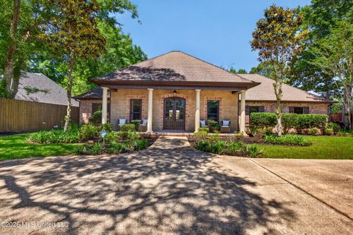 3302 Government St, Ocean Springs, MS, 39564-8527 | Card Image