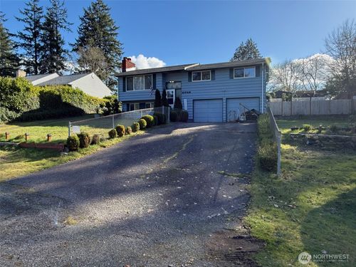 8712 Wildwood Ave Sw, Lakewood, WA, 98498-3554 | Card Image