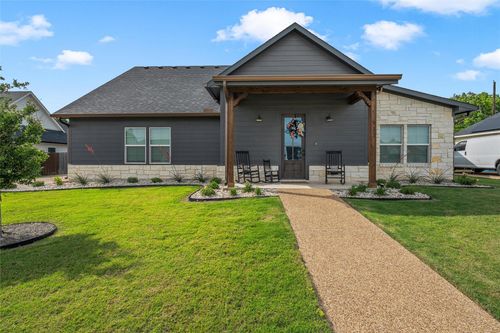 913 Day Star Dr, Hewitt, TX, 76643-3054 | Card Image