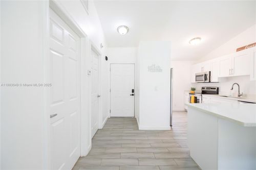 1-1194 Hyacinth Pl, Wellington, FL, 33414-8544 | Card Image