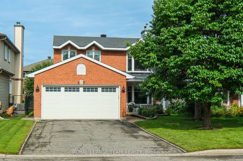47 Dossetter Way, Ottawa, ON, K1G4S9 | Card Image