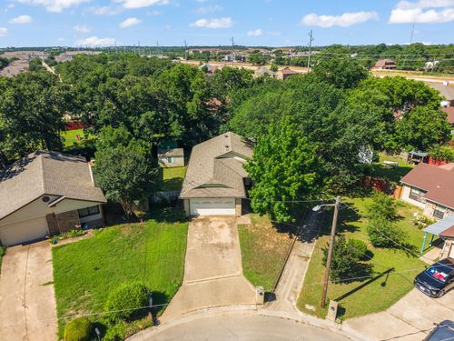 2804 Weston Dr, Denton, TX, 76209-4862 | Card Image